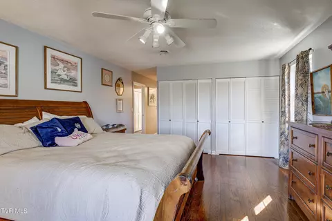 Bedroom - 312 Ivanhoe Drive Johnson City Tn 37601, Johnson City, TN 37601 photo 4 of 9