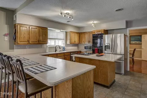Kitchen - 312 Ivanhoe Drive Johnson City Tn 37601, Johnson City, TN 37601 photo 3 of 6