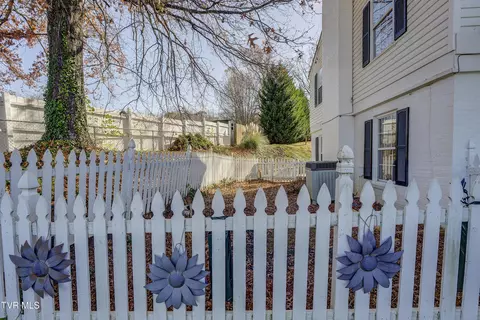 Exterior - 312 Ivanhoe Drive Johnson City Tn 37601, Johnson City, TN 37601 photo 15 of 21