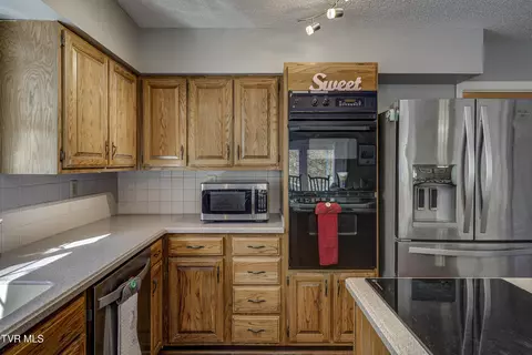 Kitchen - 312 Ivanhoe Drive Johnson City Tn 37601, Johnson City, TN 37601 photo 4 of 6