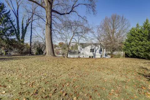 Exterior - 312 Ivanhoe Drive Johnson City Tn 37601, Johnson City, TN 37601 photo 11 of 21