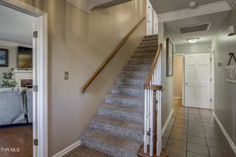 Entry Way - 312 Ivanhoe Drive Johnson City Tn 37601, Johnson City, TN 37601 photo 7 of 10