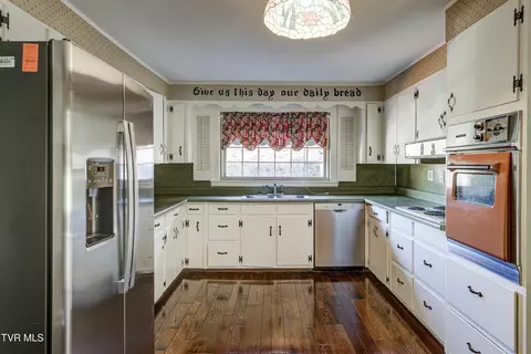 Kitchen - 1208 N Main Avenue Erwin Tn 37650, Erwin, TN 37650 photo 3 of 6