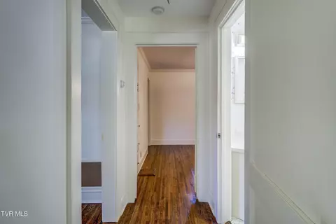 Entry Way - 1208 N Main Avenue Erwin Tn 37650, Erwin, TN 37650 photo 3 of 3