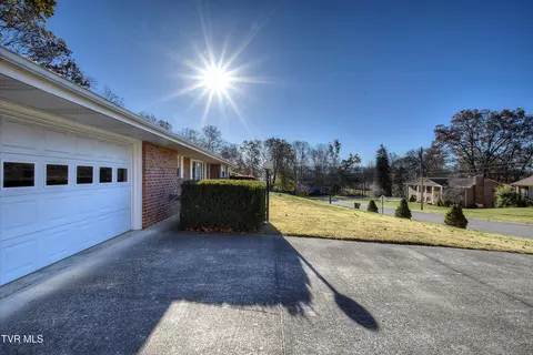 Exterior - 3602 Cimarron Drive Johnson City Tn 37601, Johnson City, TN 37601 photo 5 of 13