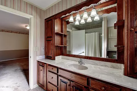 Bath - 3602 Cimarron Drive Johnson City Tn 37601, Johnson City, TN 37601 photo 2 of 8