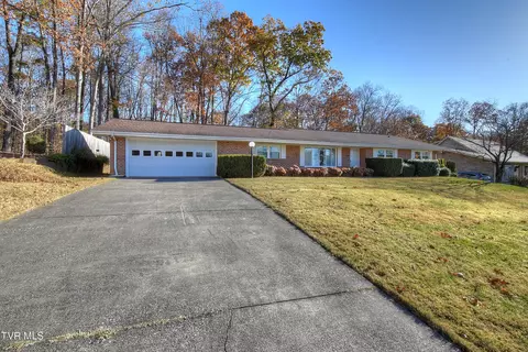 Exterior - 3602 Cimarron Drive Johnson City Tn 37601, Johnson City, TN 37601 photo 4 of 13