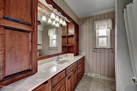 Bath - 3602 Cimarron Drive Johnson City Tn 37601, Johnson City, TN 37601 photo 1 of 8