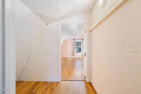 Entry Way - 102 Sycamore And 602 Monroe Street Erwin Tn 37650, Erwin, TN 37650 photo 3 of 3