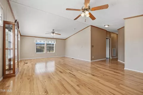 Living - 6042 Cherry Lane Wise Va 24293, Wise, VA 24293 photo 4 of 5