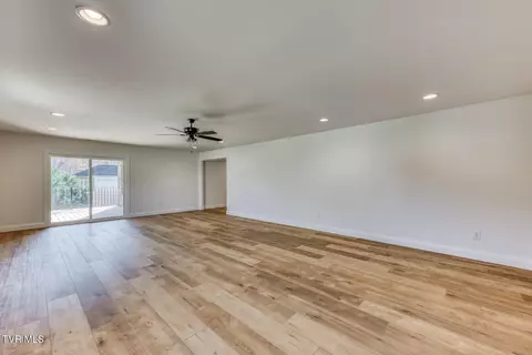 Living - 111 Quiet Stroll Lane Gray Tn 37615, Gray, TN 37615 photo 11 of 11