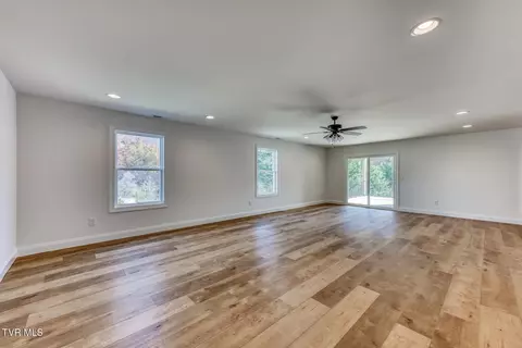 Living - 111 Quiet Stroll Lane Gray Tn 37615, Gray, TN 37615 photo 10 of 11