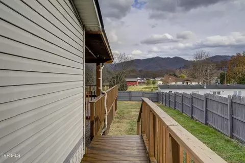 558 Garrison Hollow Road Elizabethton Tn 37643, Elizabethton, TN 37643