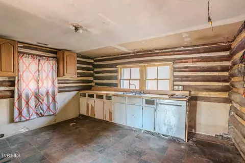 Kitchen - 9549 Heiskell Road Heiskell Tn 37754, Heiskell, TN 37754 photo 1 of 1