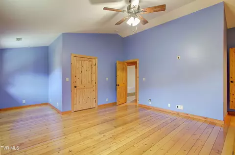Bedroom - 255 Bank Drive Fall Branch Tn 37656, Fall Branch, TN 37656 photo 4 of 7