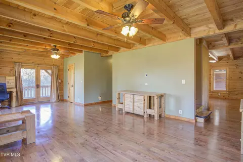 Living - 255 Bank Drive Fall Branch Tn 37656, Fall Branch, TN 37656 photo 3 of 7