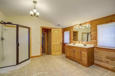Bath - 255 Bank Drive Fall Branch Tn 37656, Fall Branch, TN 37656 photo 1 of 5