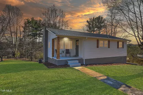 326 Walnut Trail Bristol Tn 37620, Bristol, TN 37620