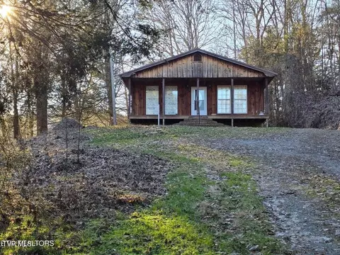 4060 Tazewell Highway Sneedville Tn 37869, Sneedville, TN 37869