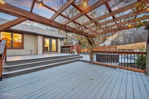 Exterior - 609 Live Oak Court Johnson City Tn 37615, Johnson City, TN 37615 photo 8 of 19