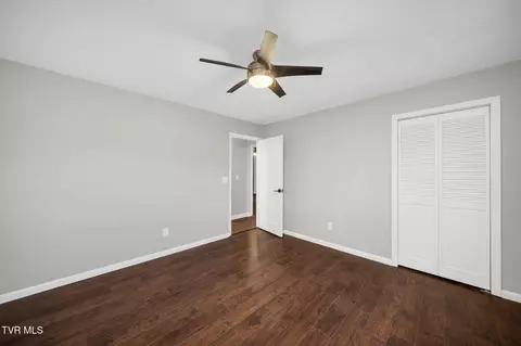 Bedroom - 609 Live Oak Court Johnson City Tn 37615, Johnson City, TN 37615 photo 4 of 6