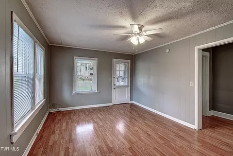 Living - 805 E Maple Street Johnson City Tn 37601, Johnson City, TN 37601 photo 1 of 4