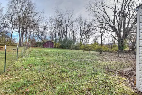 Exterior - 805 E Maple Street Johnson City Tn 37601, Johnson City, TN 37601 photo 7 of 11