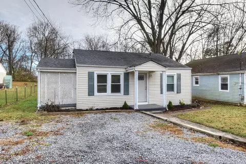 Exterior - 805 E Maple Street Johnson City Tn 37601, Johnson City, TN 37601 photo 3 of 11