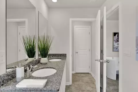Entry Way - 342 Alta Tree Blvd Johnson City Tn 37604, Johnson City, TN 37604 photo 6 of 7