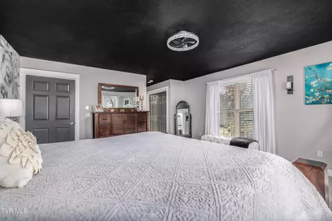 Bedroom - 2011 Mars Hill Road Talbott Tn 37877, Talbott, TN 37877 photo 4 of 5
