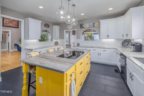 Kitchen - 2011 Mars Hill Road Talbott Tn 37877, Talbott, TN 37877 photo 3 of 3