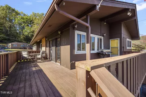 317 Simmons Avenue Erwin Tn 37650, Erwin, TN 37650 photo 3