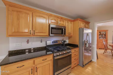 Kitchen - 620 Glen Oaks Place Johnson City Tn 37615, Johnson City, TN 37615 photo 2 of 5