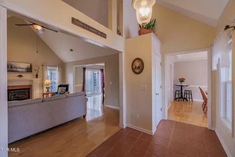Entry Way - 620 Glen Oaks Place Johnson City Tn 37615, Johnson City, TN 37615 photo 1 of 3
