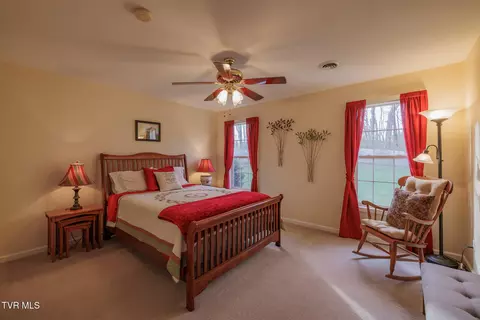 Bedroom - 620 Glen Oaks Place Johnson City Tn 37615, Johnson City, TN 37615 photo 4 of 5