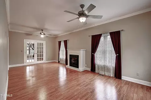 Living - 1000 Quail Run Erwin Tn 37650, Erwin, TN 37650 photo 4 of 4