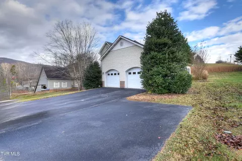 Exterior - 1000 Quail Run Erwin Tn 37650, Erwin, TN 37650 photo 2 of 13