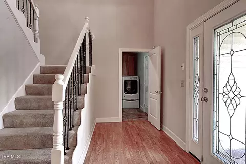Entry Way - 1000 Quail Run Erwin Tn 37650, Erwin, TN 37650 photo 2 of 4