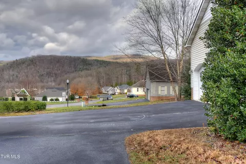 Exterior - 1000 Quail Run Erwin Tn 37650, Erwin, TN 37650 photo 4 of 13
