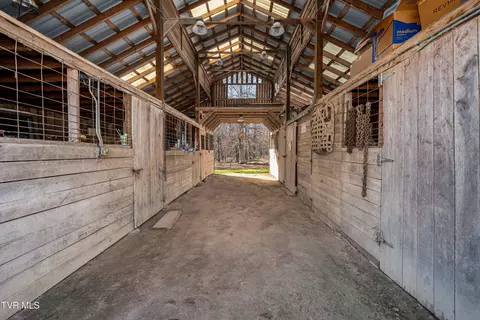 Entry Way - 500 Urbana Road Limestone Tn 37681, Limestone, TN 37681 photo 4 of 4