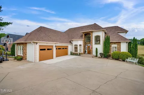 8 Lake Harbor Court Johnson City Tn 37615, Johnson City, TN 37615