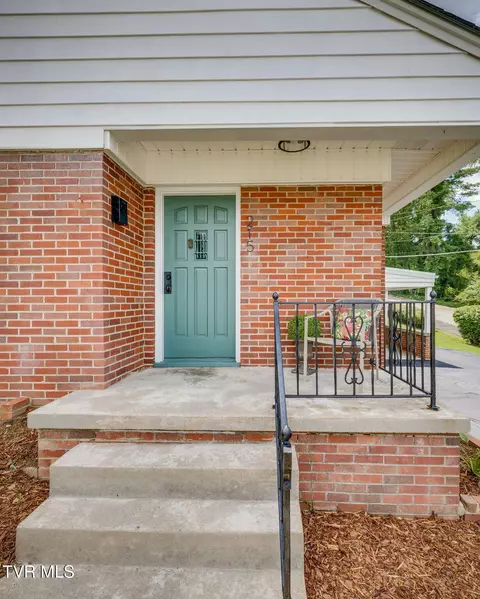Exterior - 215 Cherry Lane Bristol Va 24201, Bristol, VA 24201 photo 3 of 8