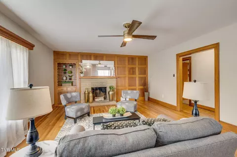 Living - 215 Cherry Lane Bristol Va 24201, Bristol, VA 24201 photo 1 of 7