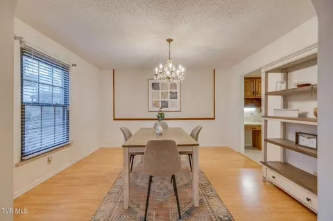 Dining - 557 Valley Avenue Erwin Tn 37650, Erwin, TN 37650 photo 1 of 5