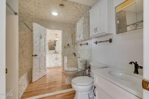 Bath - 557 Valley Avenue Erwin Tn 37650, Erwin, TN 37650 photo 2 of 4