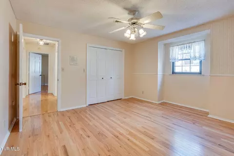 Bedroom - 557 Valley Avenue Erwin Tn 37650, Erwin, TN 37650 photo 4 of 6