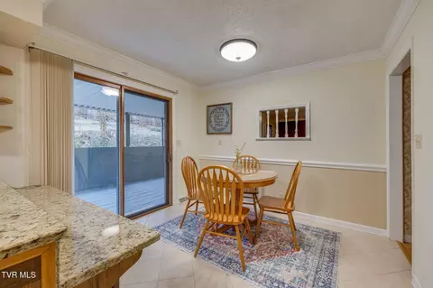 Dining - 557 Valley Avenue Erwin Tn 37650, Erwin, TN 37650 photo 4 of 5