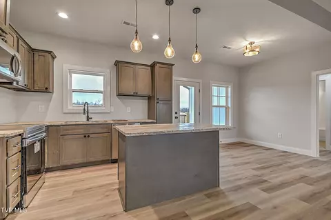 Kitchen - 3270 Old State Route 34 Limestone Tn 37681, Limestone, TN 37681 photo 3 of 9