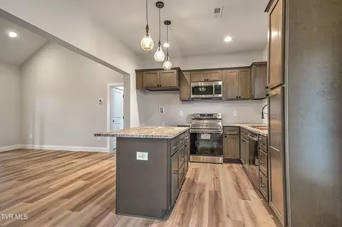 Kitchen - 3270 Old State Route 34 Limestone Tn 37681, Limestone, TN 37681 photo 6 of 9