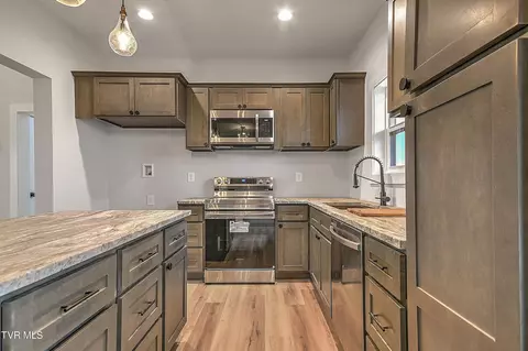 Kitchen - 3270 Old State Route 34 Limestone Tn 37681, Limestone, TN 37681 photo 7 of 9